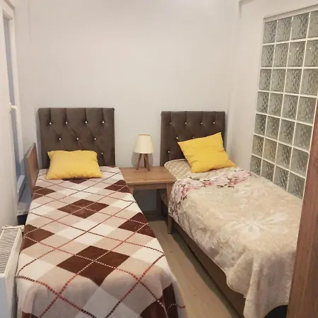 Oezyuerek'Ler 27